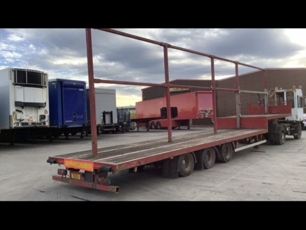 Montracon truss trailer Step frame